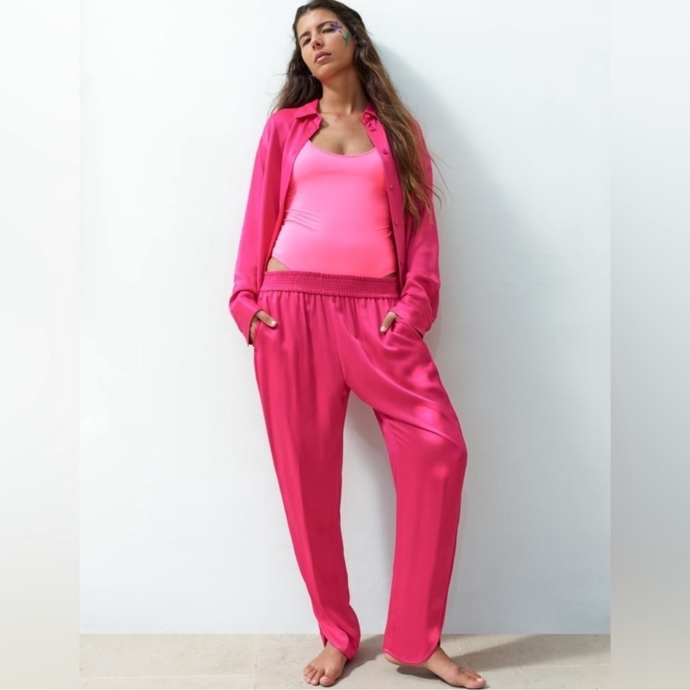 ZARA - WOMEN’S HOT PINK SATIN PANTS - SIZE XS
